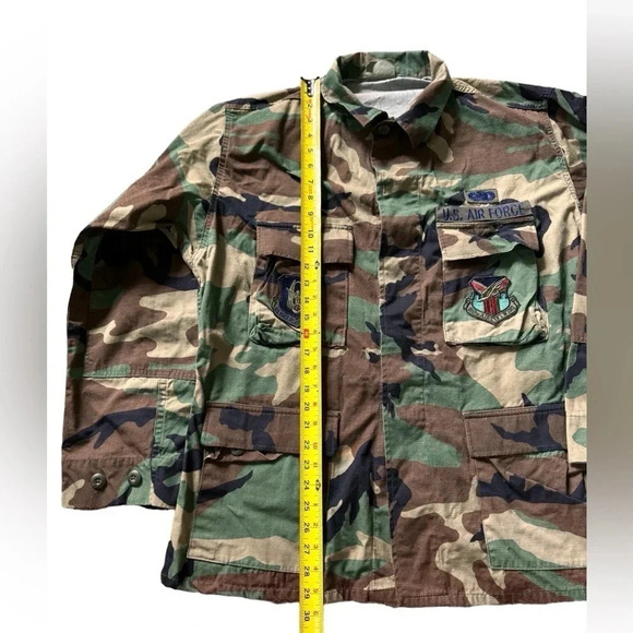 Vintage US Air Force Field Jacket Woodland Camo Men's Large Reg Combat Patches - Picture 3 of 6